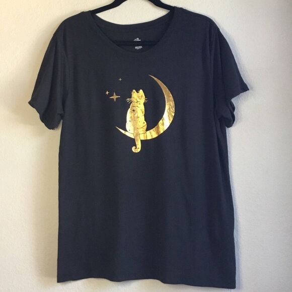 Black Halloween tshirt with gold cat moon and stars silhouette witchy black cat - Picture 1 of 4